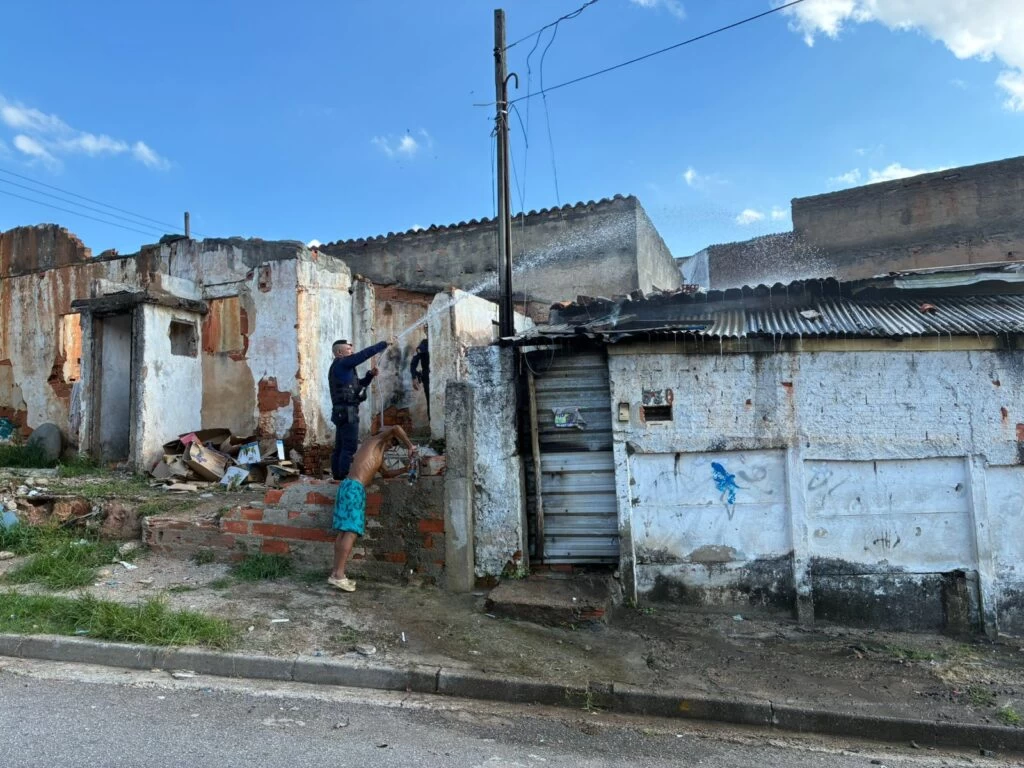 GCM atua em combate a incêndio residencial na Vila Haro