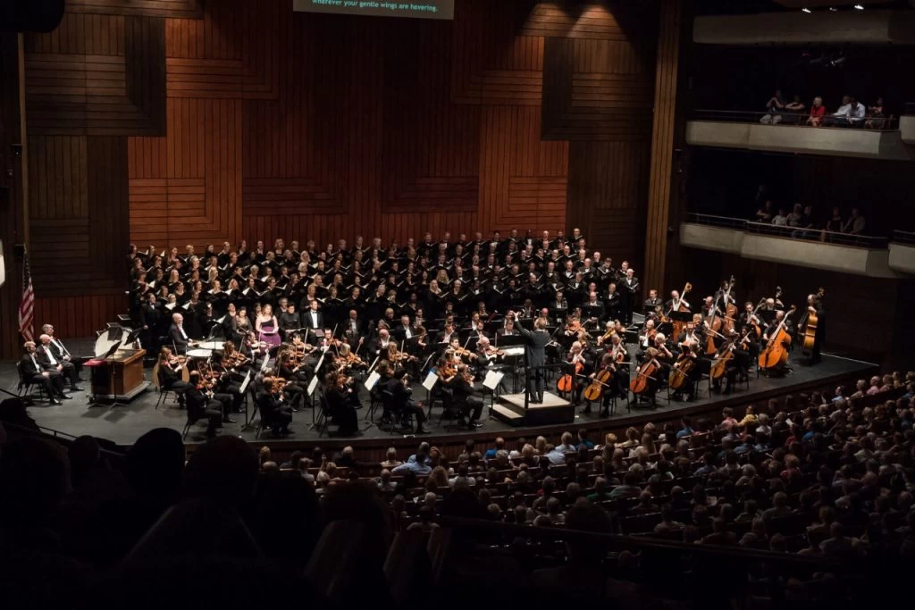 Orquestra Sinfônica de Sorocaba e Madrigal Fundec se apresentam com Coro de Tampa na Catedral Metropolitana neste sábado (21)