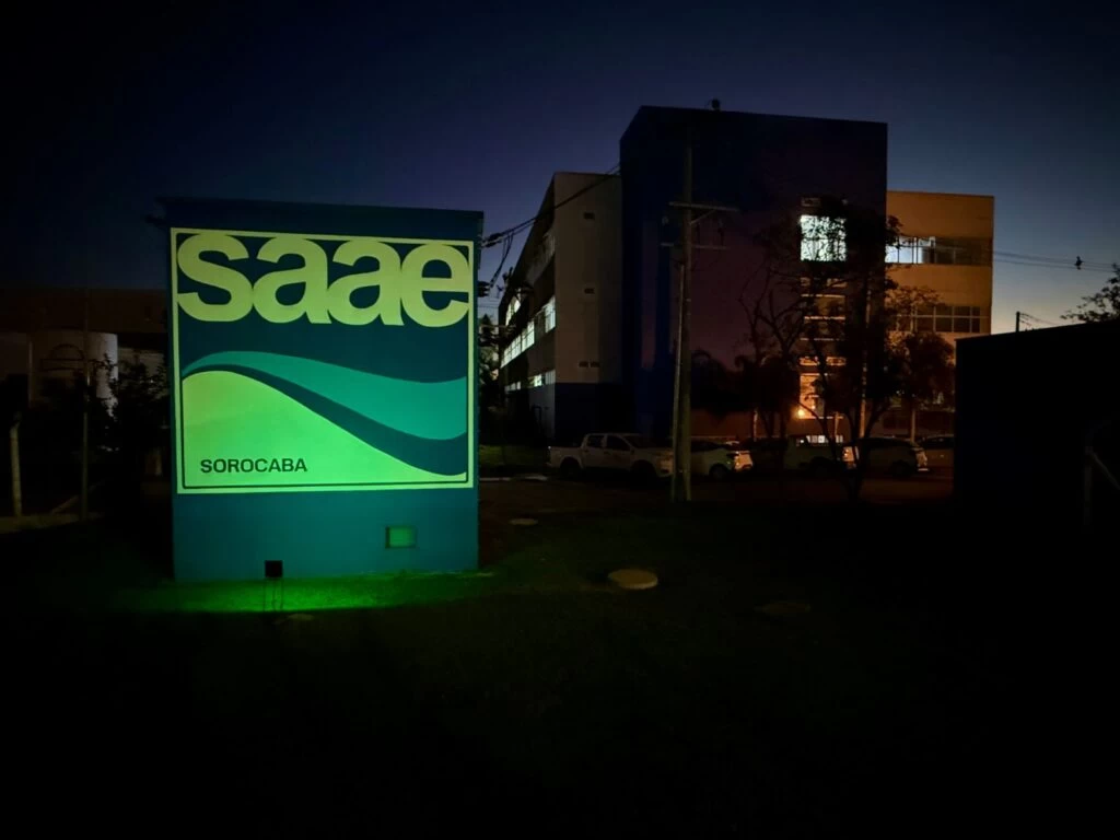 Saae/Sorocaba exibe iluminação especial em alusão ao Junho Verde