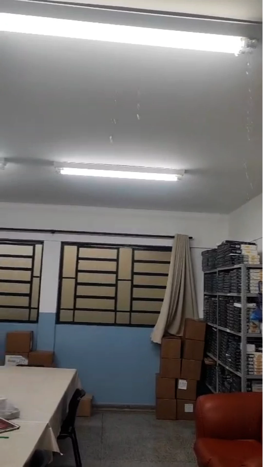 Raul Marcelo cobra solução urgente para goteiras em escola municipal de Sorocaba