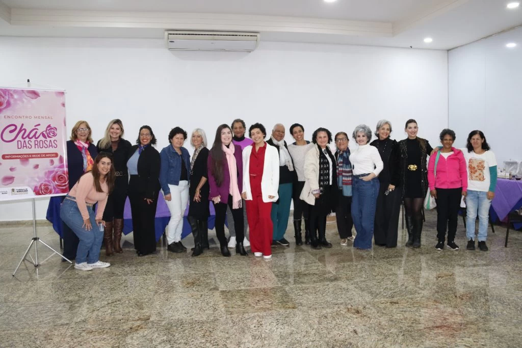 Secretaria da Mulher realiza terceira edição do “Chá das Rosas” reunindo pacientes oncológicas e proporcionando orientação e cuidados