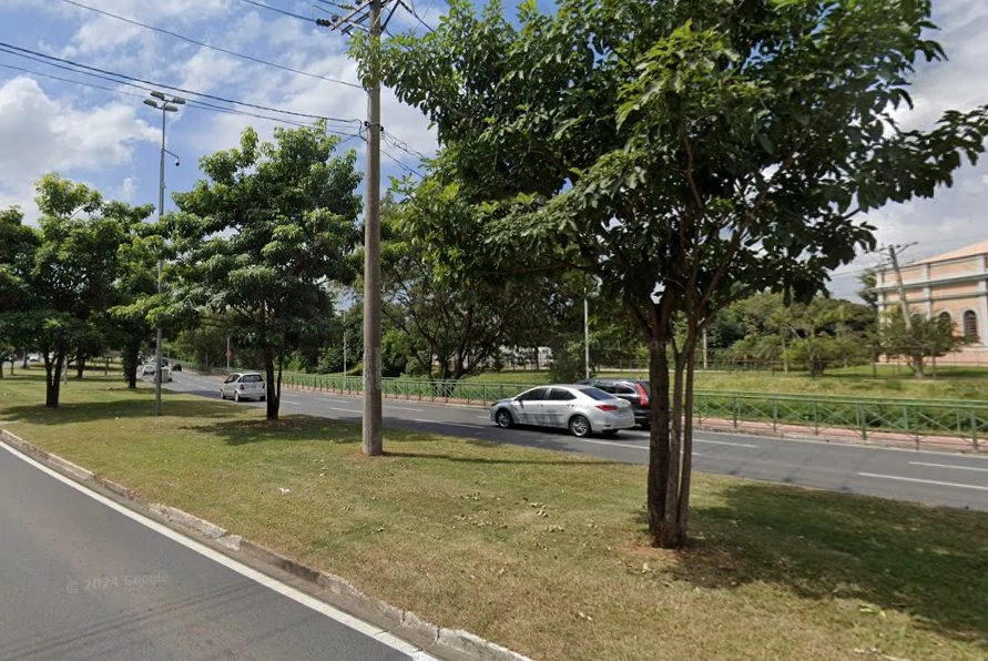 Saae/Sorocaba realiza manutenção emergencial em emissário de esgoto na Av. Dom Aguirre neste sábado (25)