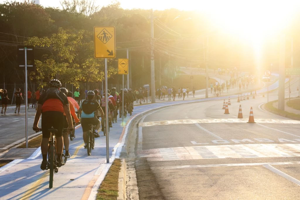 Prefeitura entrega primeiro trecho de obras de duplicação da Avenida Três de Março
