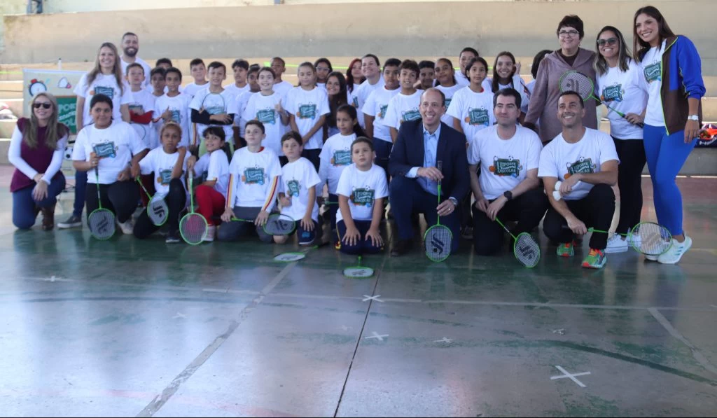 Alunos de Badminton do projeto “Eu Pratico Esporte Educacional Escolar” têm aula especial sobre esportes de rede e parede