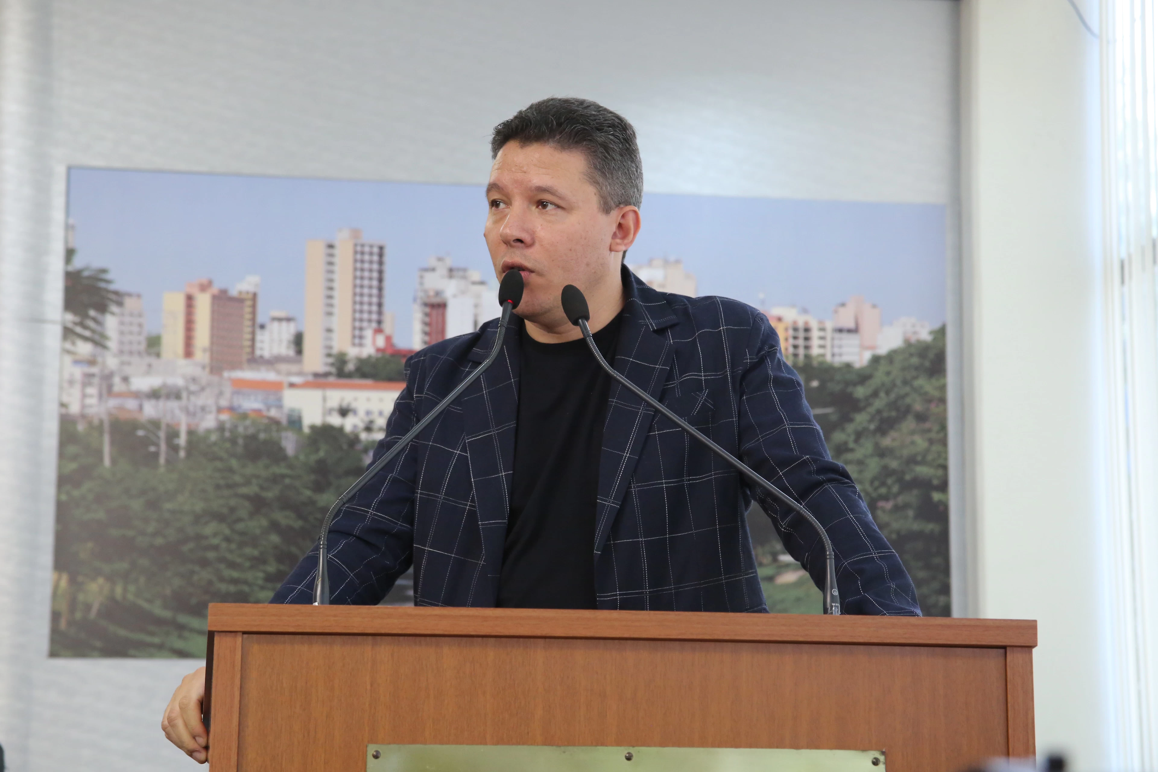 Cristiano Passos reivindica ao Executivo a manutenção do Cemitério da Consolação