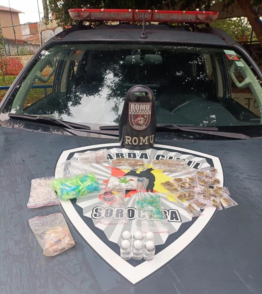 GCM localiza 249 porções de drogas escondidas em contêiner de lixo no Parque São Bento