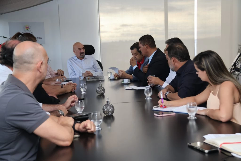 Prefeitura anuncia proibição de tráfego de motocicletas em corredores do sistema BRT