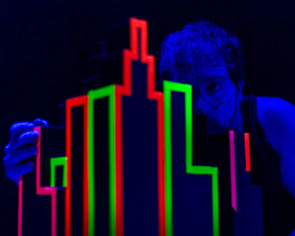 Espetáculo “Concreto de Gelo” é atração gratuita até dia 8 de fevereiro