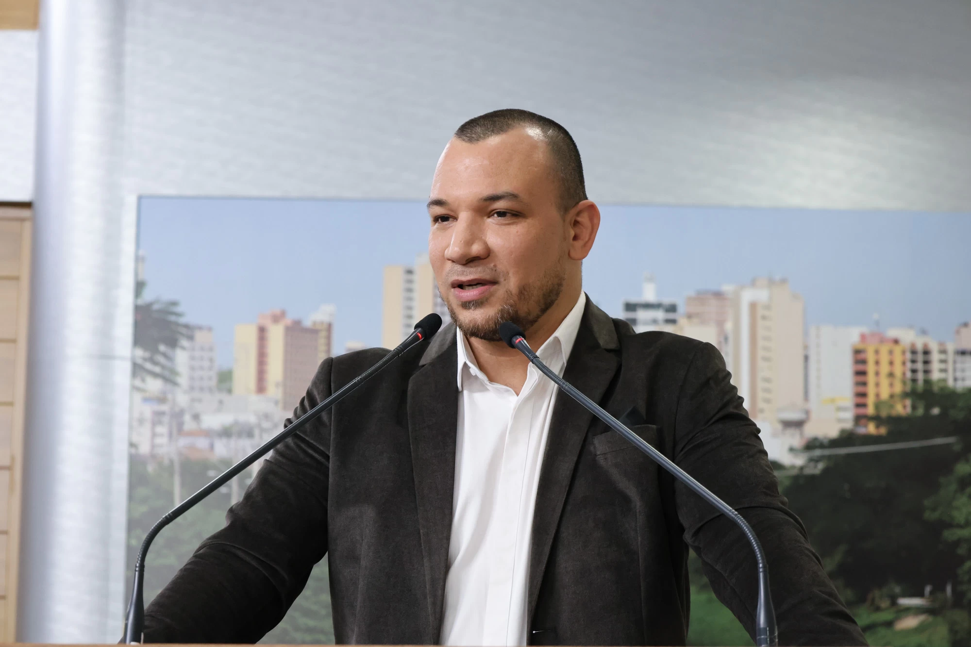 Dylan Dantas pede mais organização e transparência nos Jogos Escolares de Sorocaba 2026