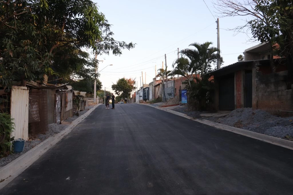 Prefeitura de Sorocaba entrega pavimentação de trecho de principal rua do bairro Jacutinga