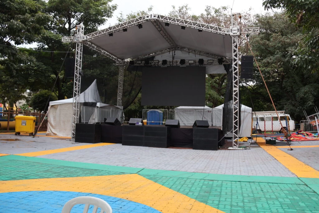Jogo do Brasil será exibido em telões no Parque Campolim e no Paço Municipal neste sábado (13)