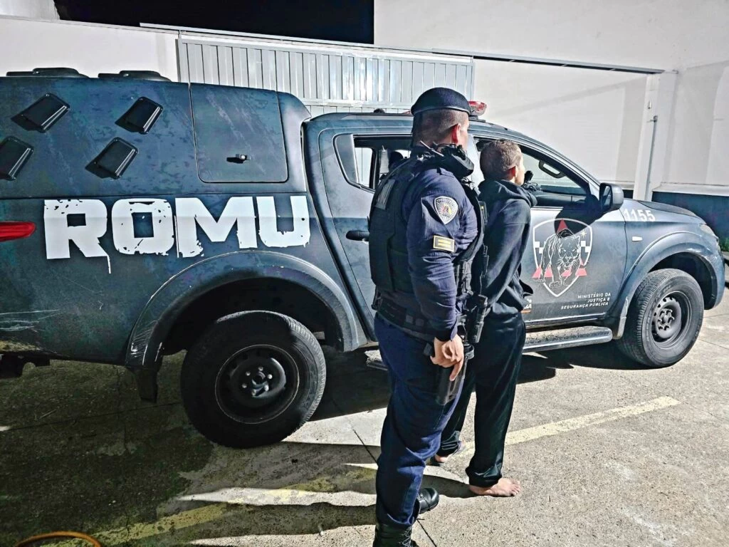 GCM prende procurado pela Justiça e recolhe drogas no Jd. Santa Cecília