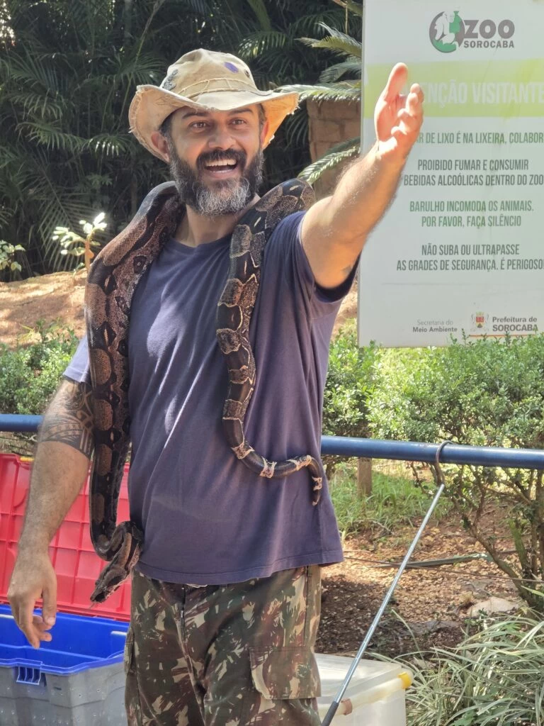 Visitantes conhecem características e curiosidades de animais que habitam o Zoo de Sorocaba