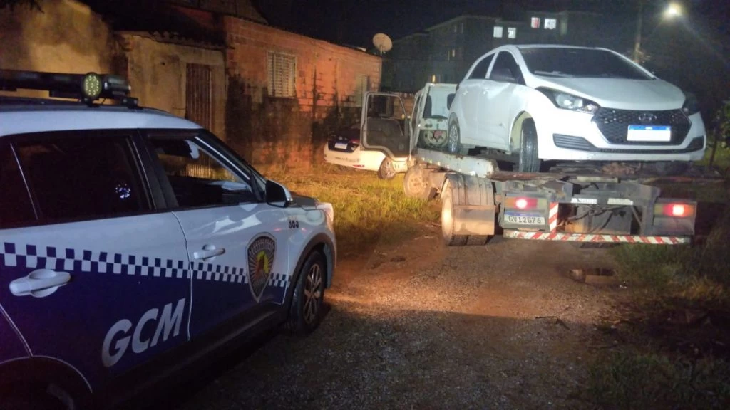 GCM localiza veículo com placas adulteradas em Aparecidinha