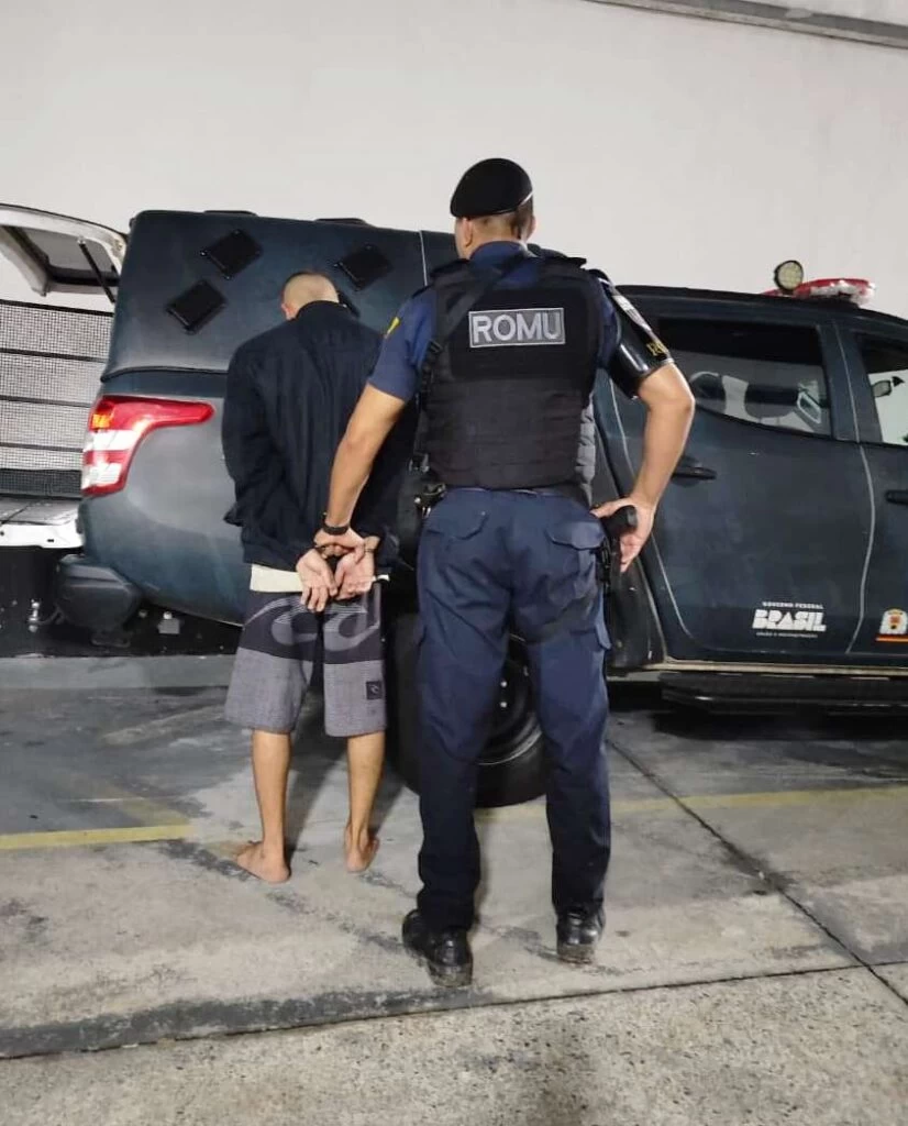 GCM prende rapaz por tráfico de drogas no Parque das Paineiras