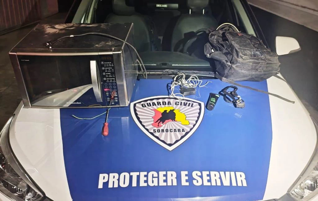 GCM detém dupla e recupera objetos furtados de comércio no Jardim Simus