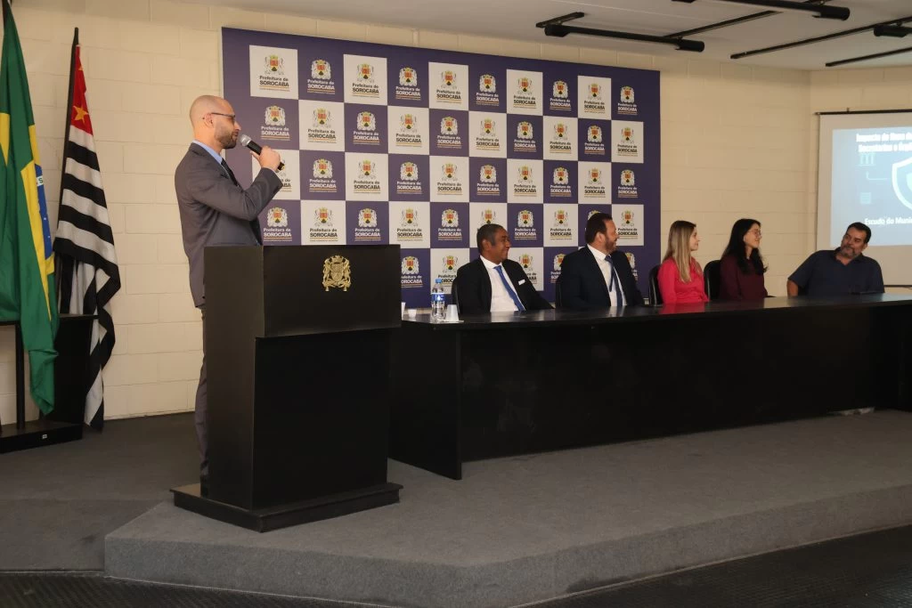 Secretaria Jurídica capacita servidores sobre fluxo de informações com órgãos de controle externo