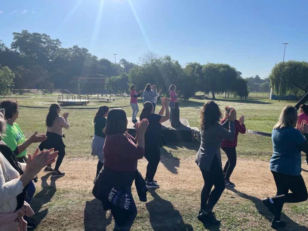Secretaria da Mulher, com apoio do Fundo Social e de outras secretarias, realiza mais um “Aulão Solidário” no bairro Vitória Régia