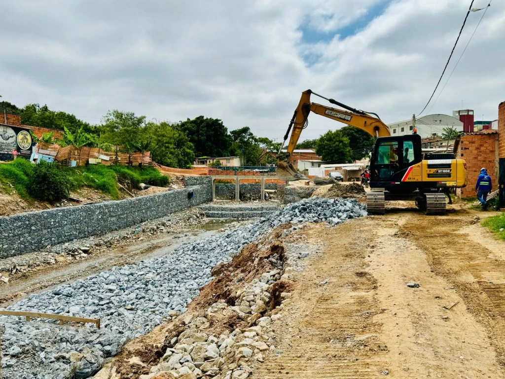 Saae/Sorocaba conclui implantação de muro de contenção em córrego na Vila Barão e Jardim Aeroporto