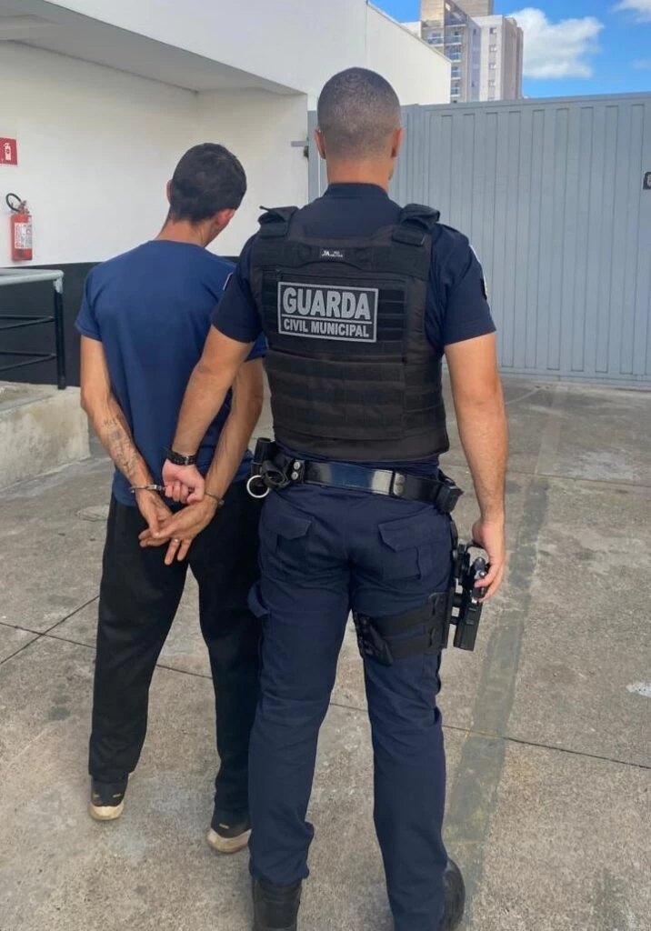 GCM prende homem no Jd. São Guilherme com apoio do Smart Sampa Sorocaba