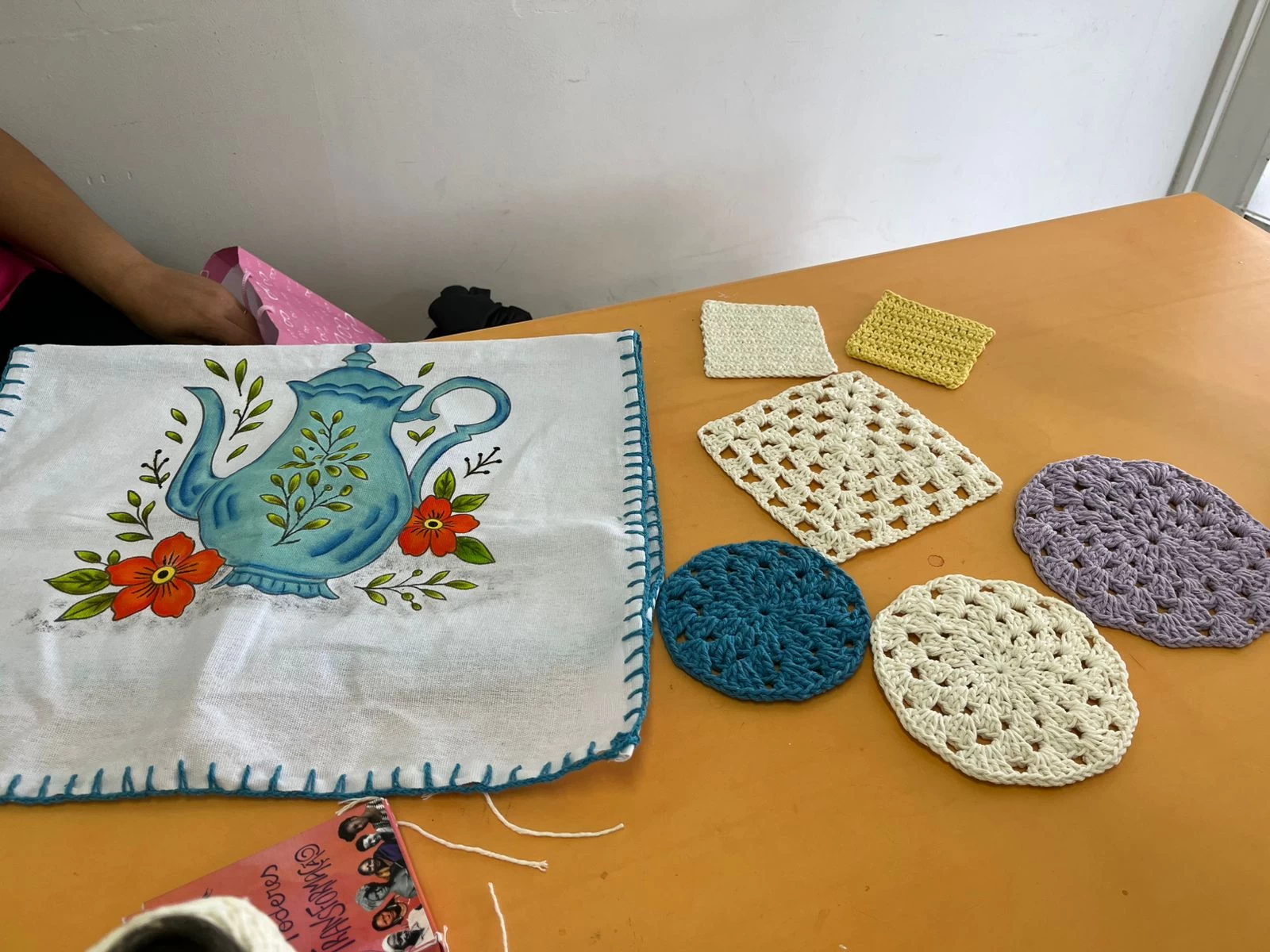 Cras Aparecidinha oferece aulas gratuitas de crochê