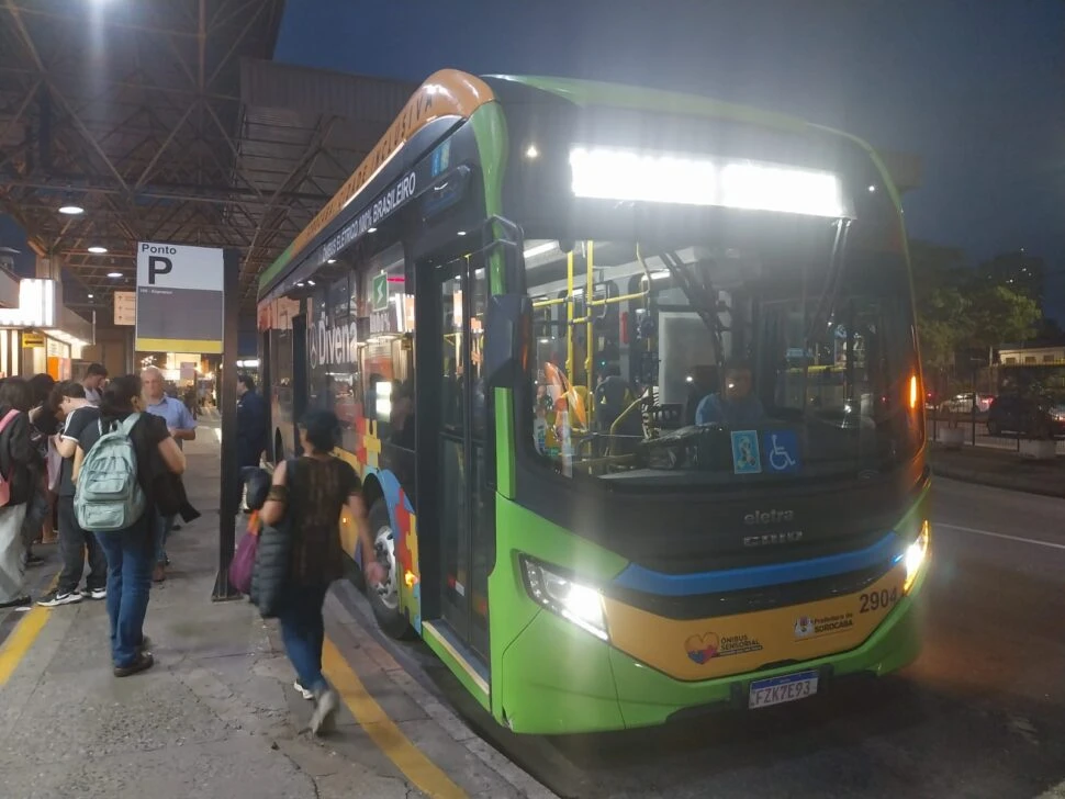 Ônibus Sensorial e Linha Rosa completam dois meses de operação contínua