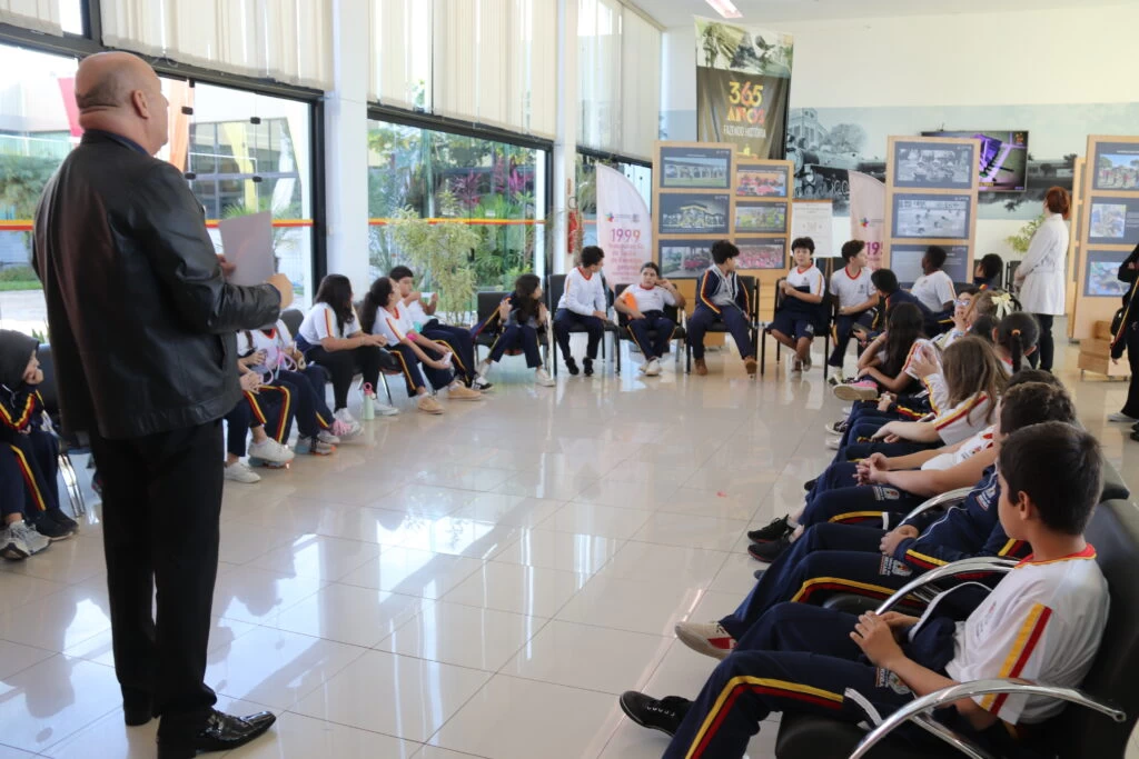 Alunos da E.M. “Jaci Dourado Matielli” participam do projeto “Estudantes na Política” e visitam a Câmara Municipal nesta quinta-feira (21)