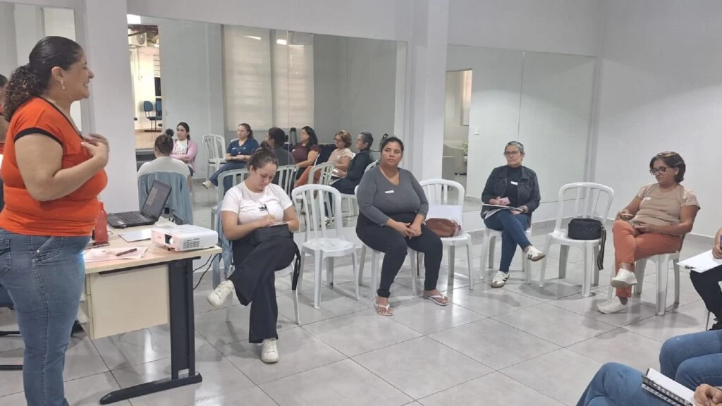 Secretaria da Mulher e Sebrae iniciam o curso gratuito de Design de Sobrancelhas