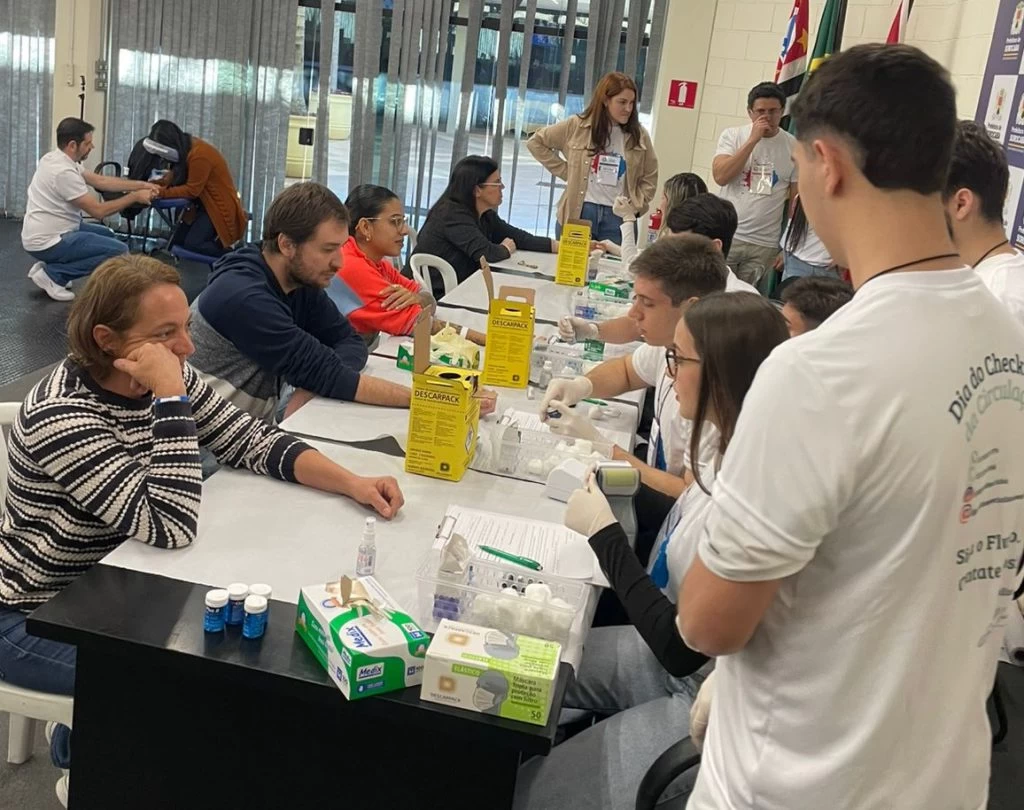 Prefeitura promove ação de check-up de saúde para munícipes e servidores