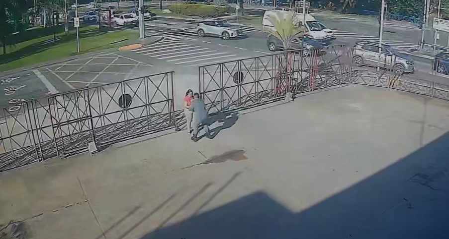 Bebê de um mês é salvo após bombeiro fazer manobra de desengasgo em Sorocaba