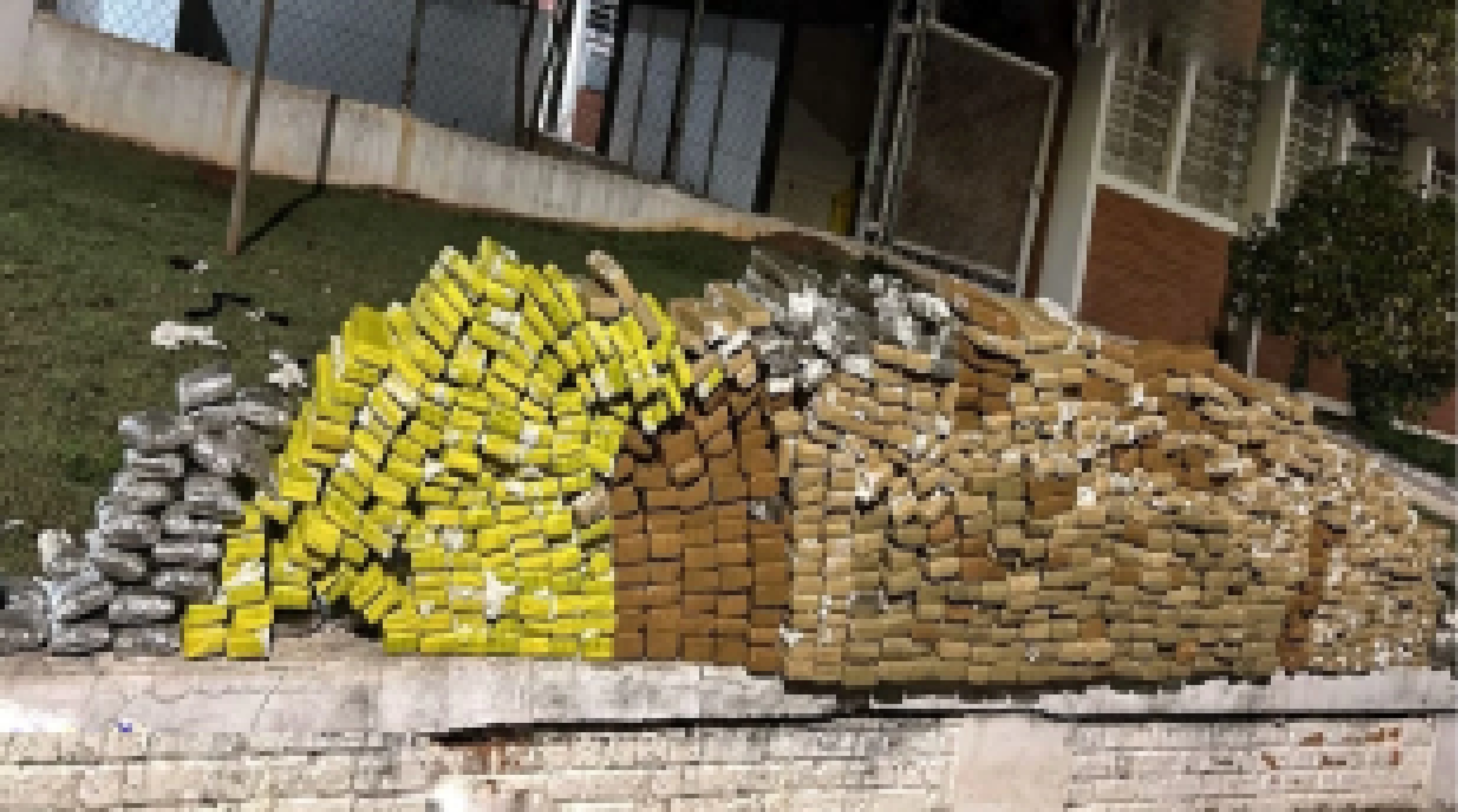 Polícia intercepta van com quase 600 kg de maconha no interior de São Paulo