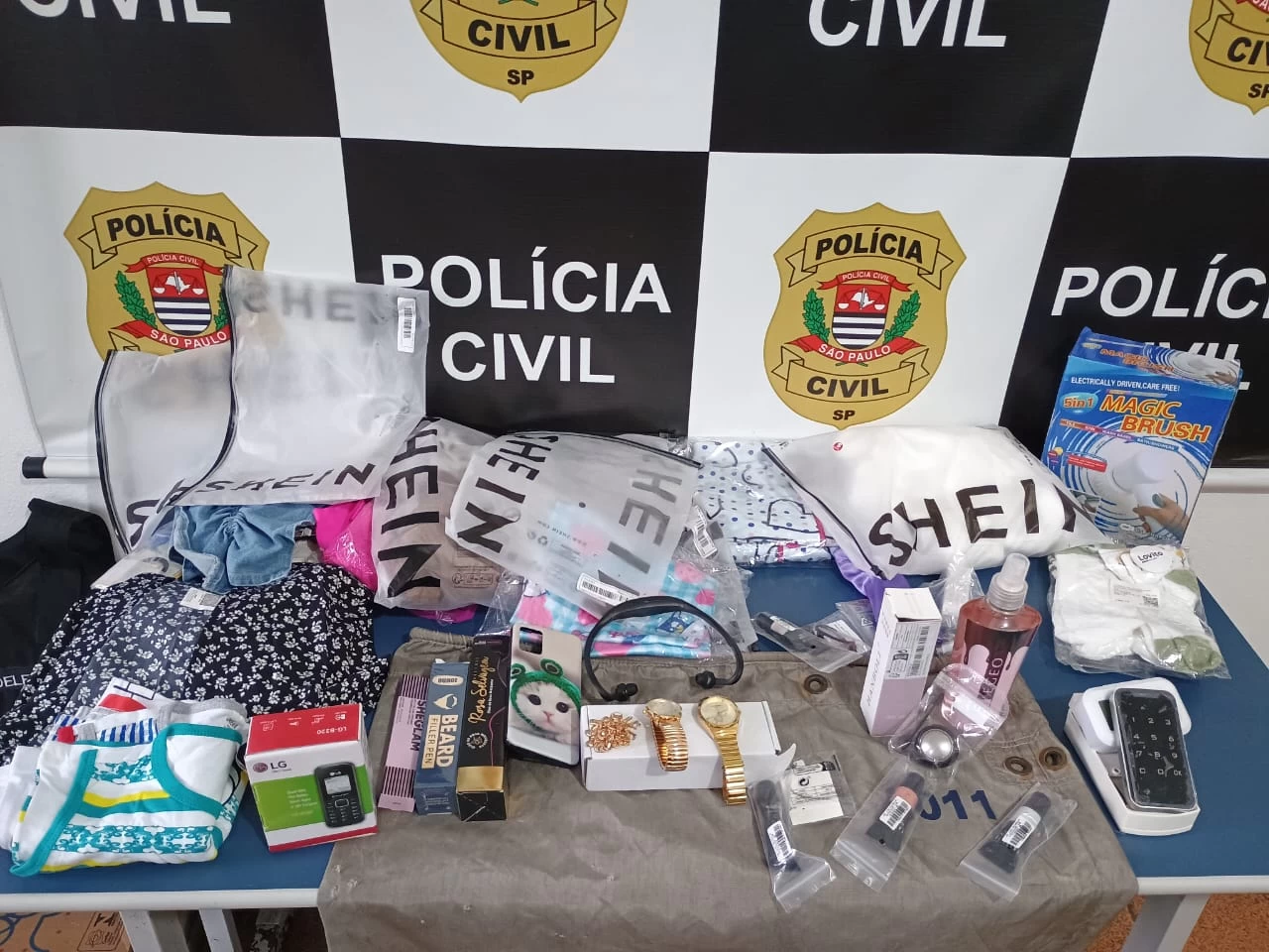 Casal é indiciado por roubo e receptação de 84 mercadorias roubadas de carteiro