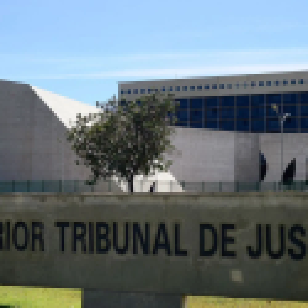 STJ nega retorno de dois brasileiros ao país sem teste de covid-19
