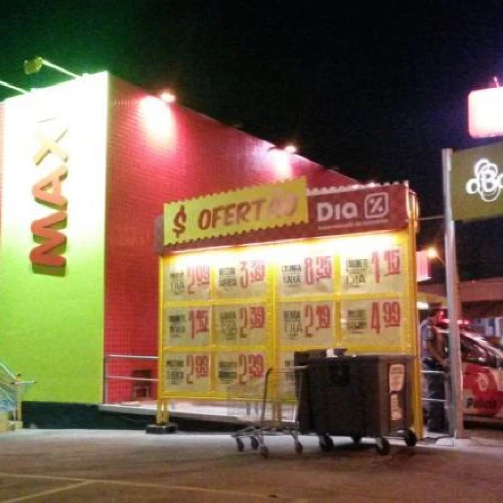Supermercado Dia da Avenida Itavuvu é assaltado em pleno horário de funcionamento