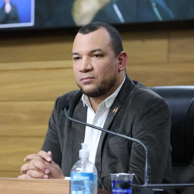 Dylan Dantas solicita esclarecimentos sobre possíveis atrasos nos repasses a hospitais e creches