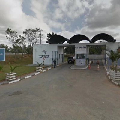 Um morre e três ficam feridos após detentos atearam fogo na própria cela