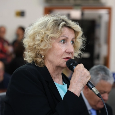 Iara Bernardi pede transparência sobre frota do transporte do SUS em Sorocaba