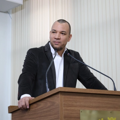 Dylan Dantas solicita informações sobre prazos e andamento das obras da nova rodoviária