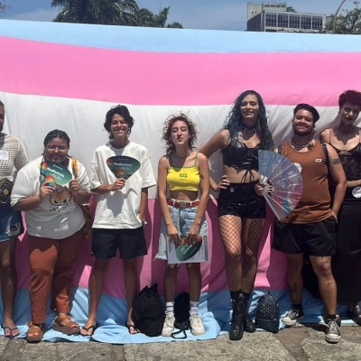 Marcha trans e travesti pede garantia de direitos e fim da violência