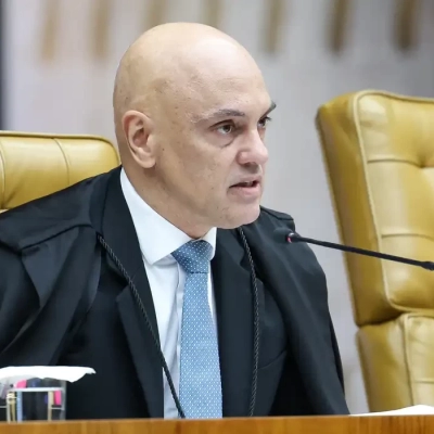 Moraes encaminha a Fachin pedido de investigação contra Mendonça