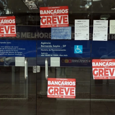 Bancários rejeitam proposta da Caixa e mantêm greve nacional
