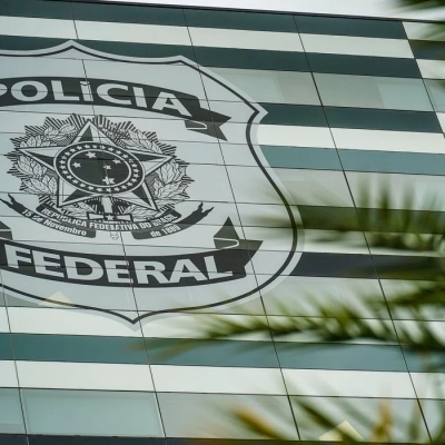Em manifestação escrita, Flávio Bolsonaro nega ter caluniado Lula