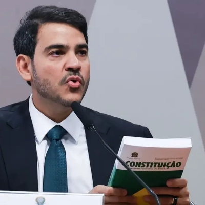 Messias defende aprimorar STF e autocontenção em pautas polêmicas