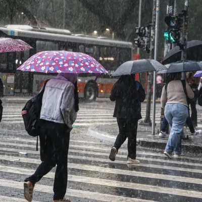 Norte e Sudeste devem começar semana com chuva forte, prevê Inmet