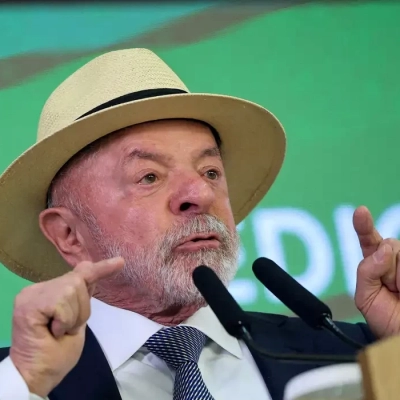 Atitude irresponsável, diz Lula após revogação de visto de embaixadora