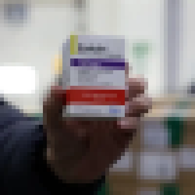 Brasil recebe lote de medicamento para tratar câncer de mama no SUS