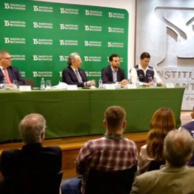 Ministro assina contrato para compra de vacina da dengue do Butantan