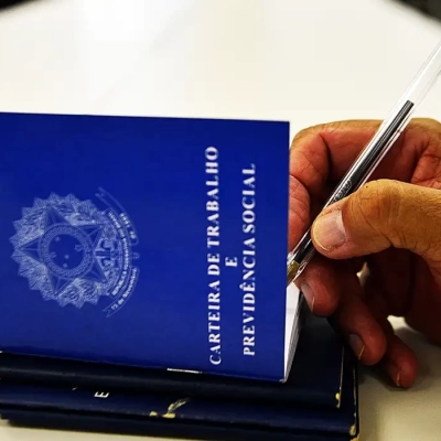 Brasil tem recorde de 66,8% dos trabalhadores na previdência social