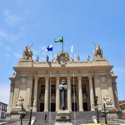 RJ: projeto prevê uso de banheiros neutros para pessoas trans