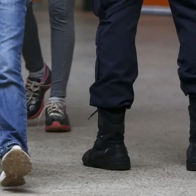 Alunos de escola no DF são “punidos” com flexão e PMs são afastados